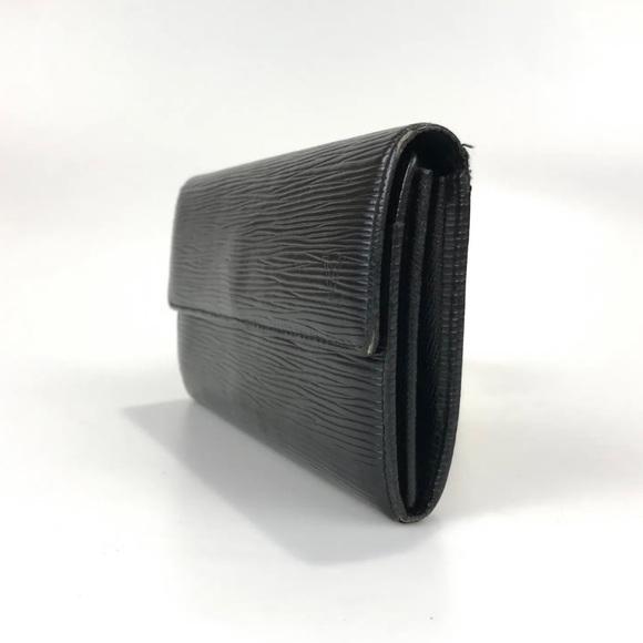 Louis Vuitton purse and wallet - Picture 11 of 15